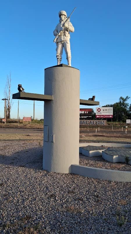 Monumento a los héroes de Malvinas - Image 1