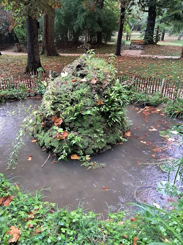 La fontaine de Notre-Dame-De-Tonneteau à Gondrin - Image 2