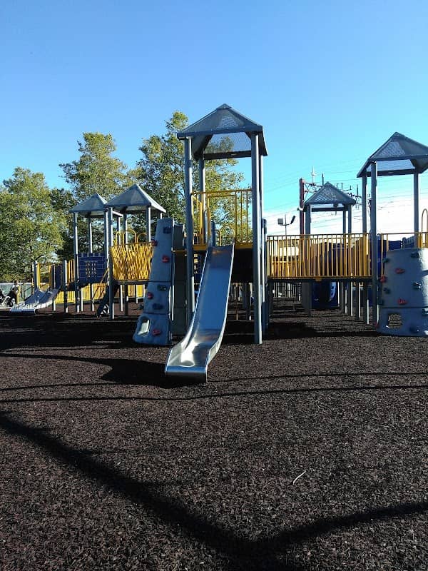 Oval Park - Image 1