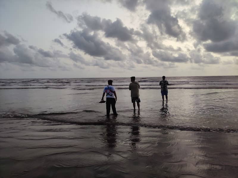 JSM college back Beach - Image 2