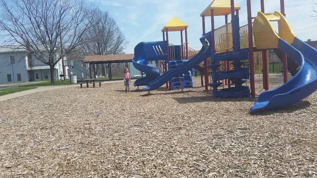 Saunderson Park - Image 1