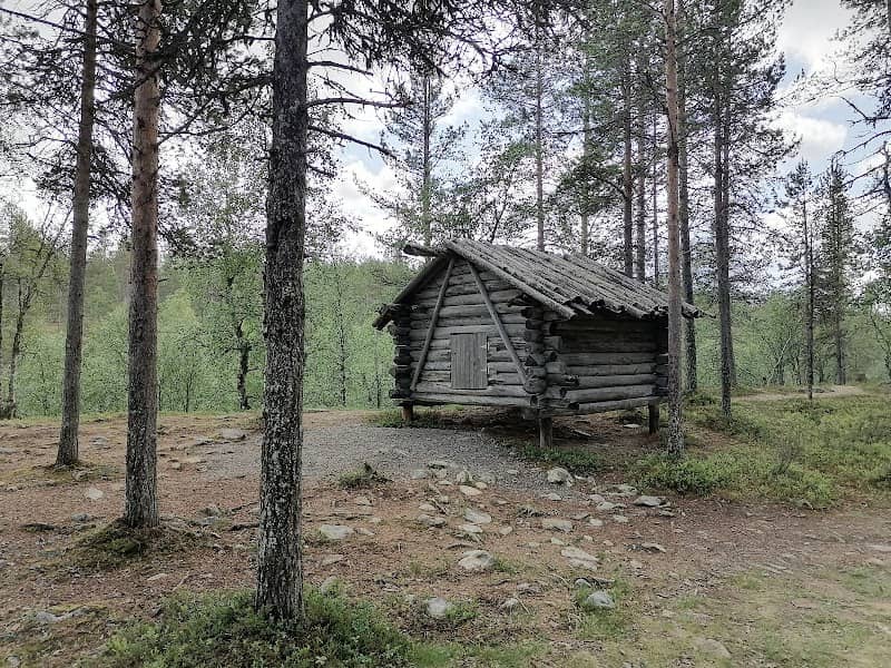 Aurora Day Hut - Image 3
