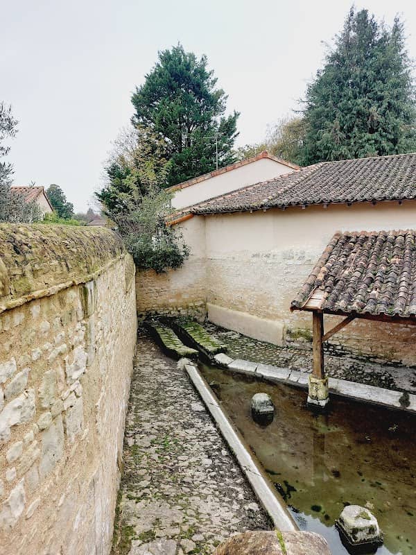 Ancien lavoir Loudun - Image 1