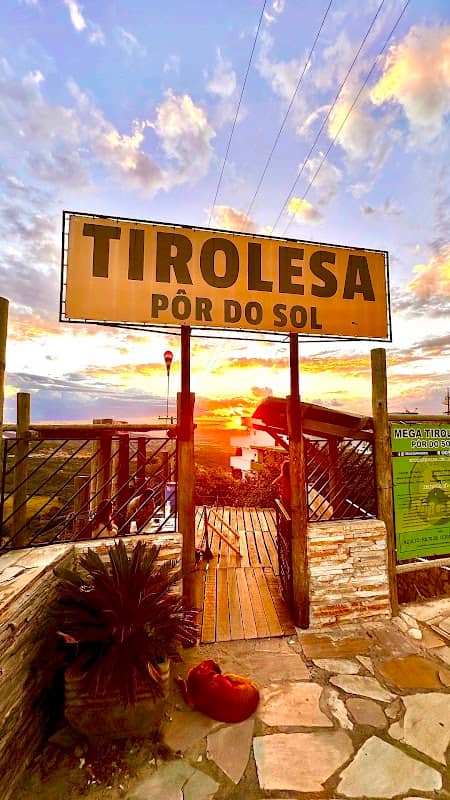 Tirolesa Pôr do Sol - Image 1