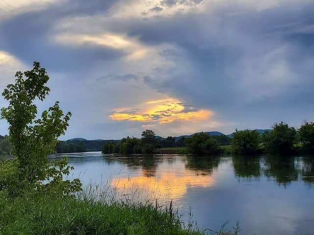 Christians Bend Boat Ramp - Image 1