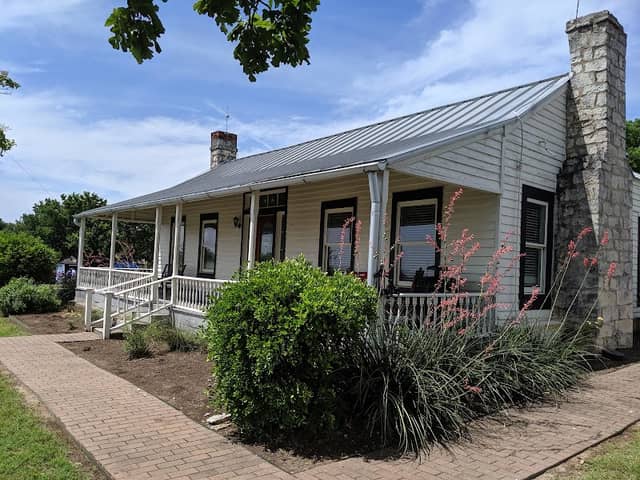 The Mason Homestead - Image 2
