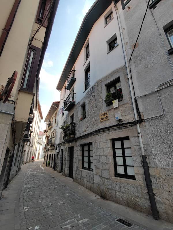 Torre Likona - Image 2