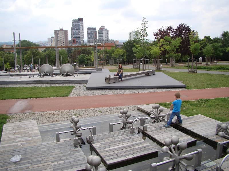 Malešice park - Image 2