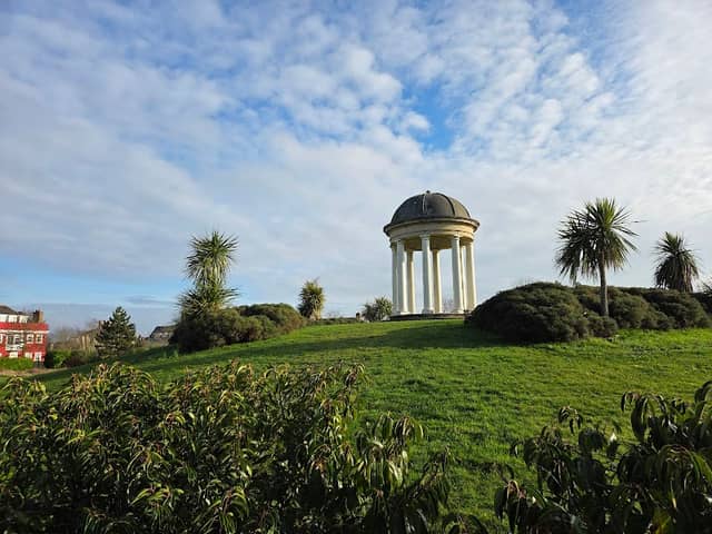 Boleyn Gardens - Image 1