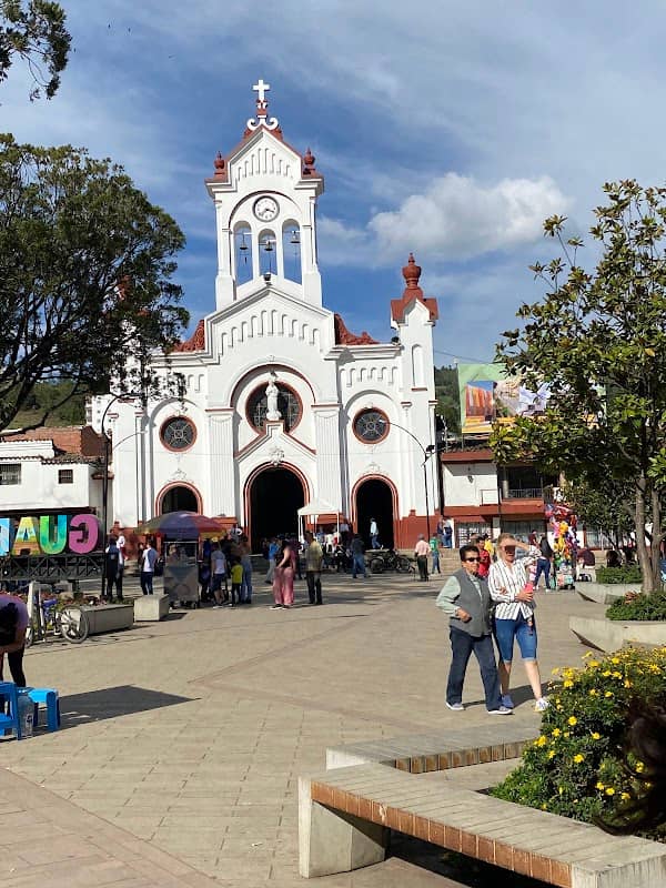 TURISMO Y VOLUNTARIADO GRATIS - Image 1