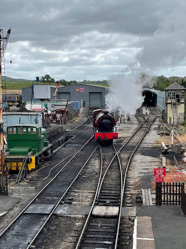 Embsay & Bolton Abbey Steam Railway - (Embsay Station) - Image 3