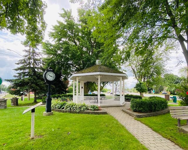 Station Park - Image 2