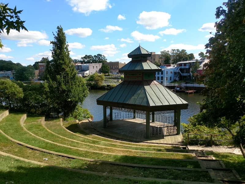 Veterans Memorial Park Manistee - Image 2