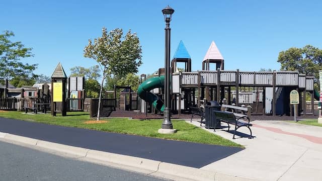 Huber Park - Image 1