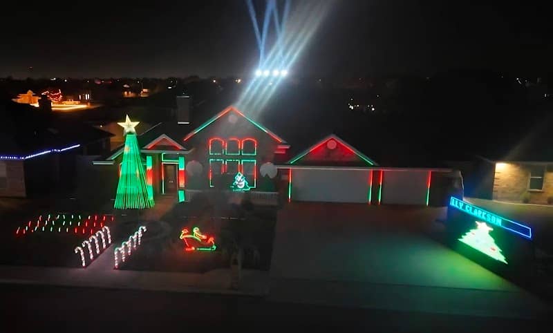 Josh’s holiday lights - Image 1