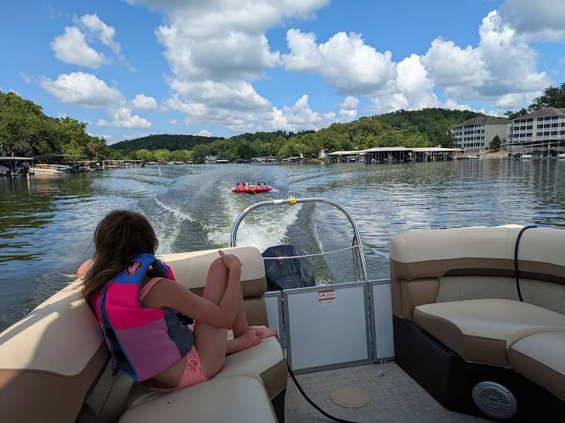 Adventure Boat Rentals - North Lake Ozark - Image 2