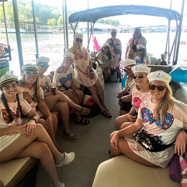 Adventure Boat Rentals - North Lake Ozark - Image 1