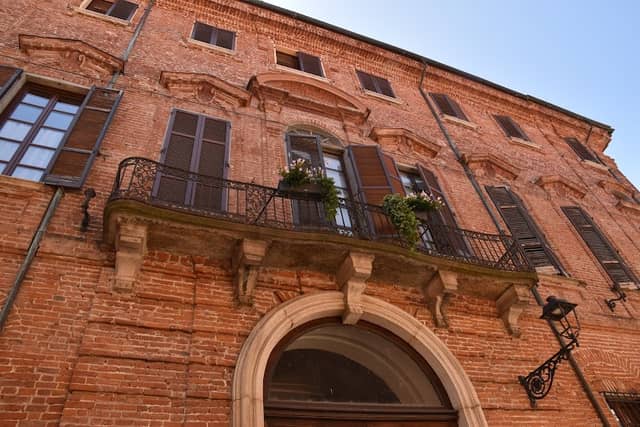 Palace Viancino Montanaro - Image 1