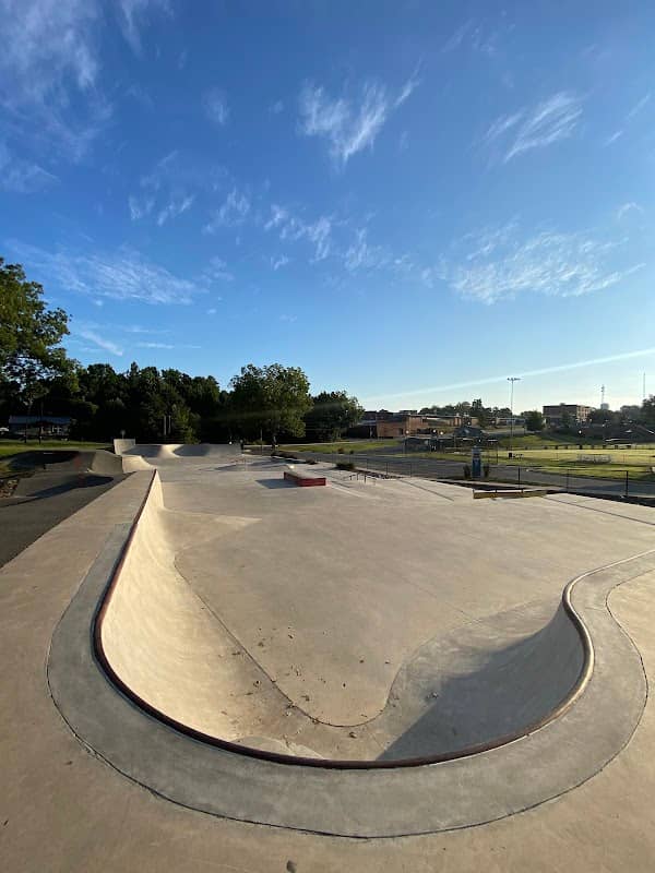 Capel Park & Skate Street Skatepark - Image 1