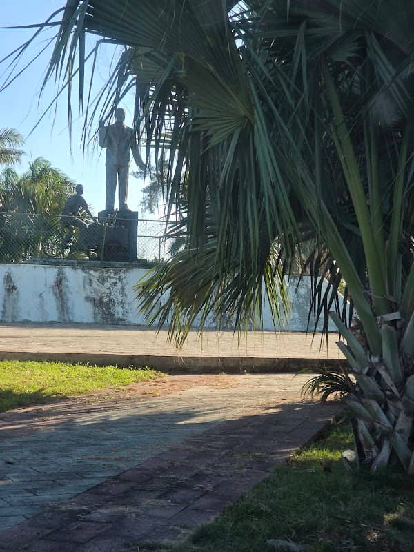 2H-Parque Peña Gomez - Image 1