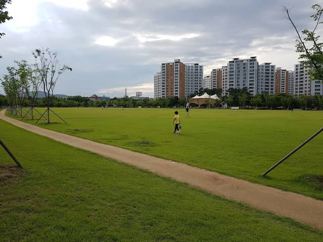 율하체육공원 - Image 1