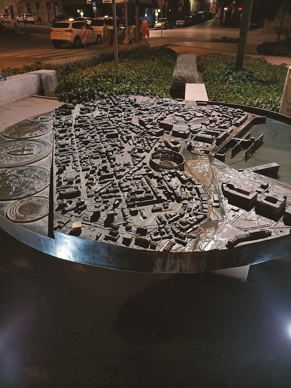 Miniature City Model-Fountain, of Pula - Image 2
