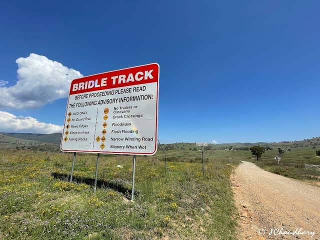 The Bridle Track Start - Image 1