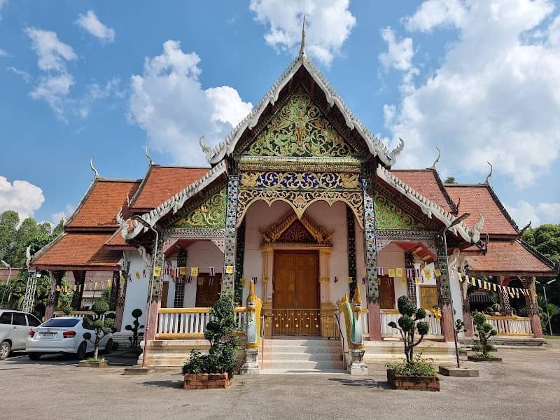 Wat Phra Bat - Image 2