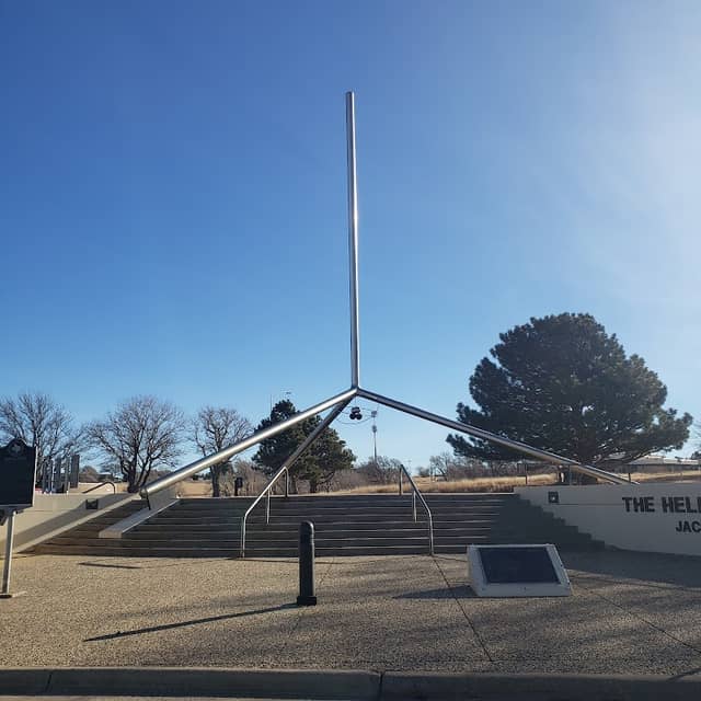Helium Time Columns Monument - Image 1