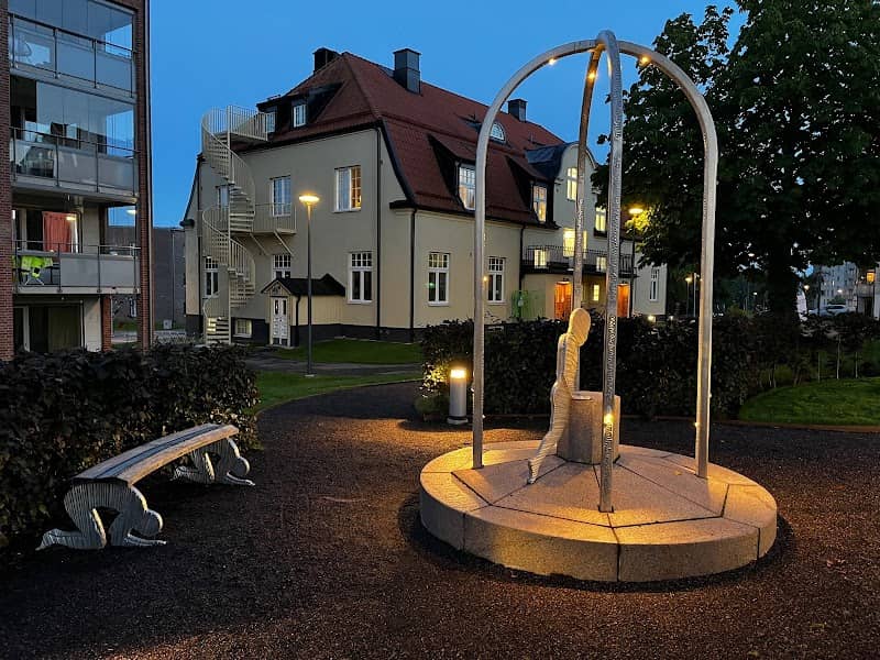 Ebba Ramsays park - Image 1