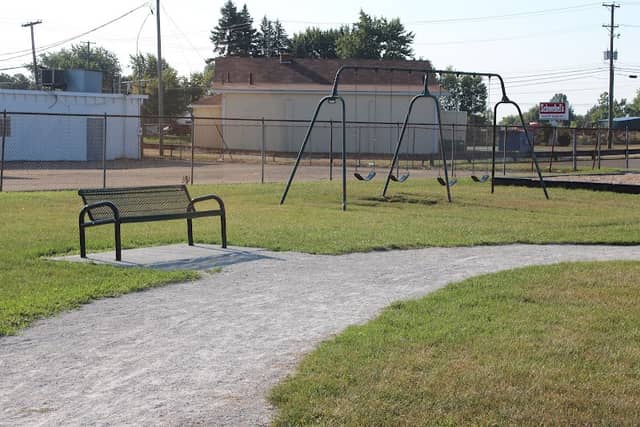 Garaux Park - Image 1