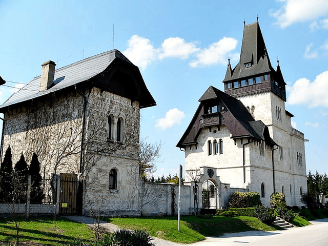Walla- kastély és villa - Image 2