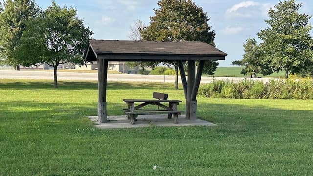 Roadside Park - Image 1