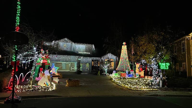 Holidays With The Berrys - Image 2