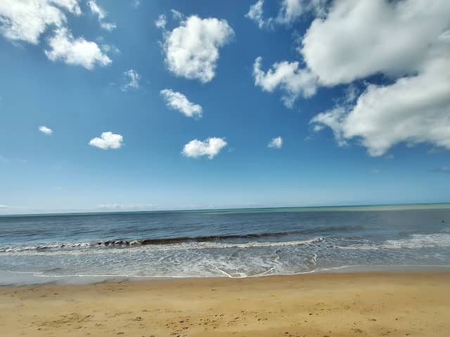 Praia de Taperapuan - Image 1