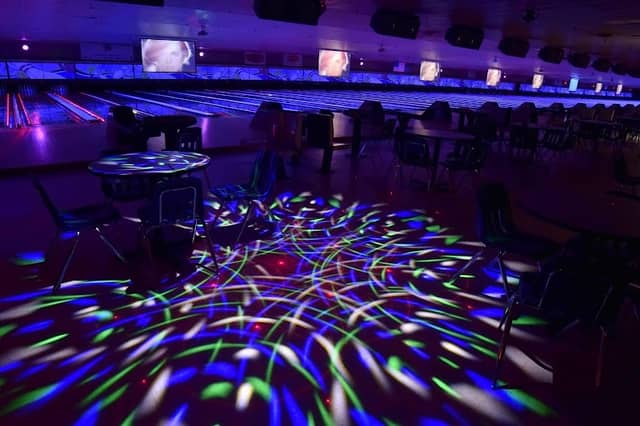 Bowling World - Image 1