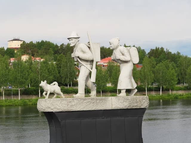 Nybyggarskulpturen - Image 1