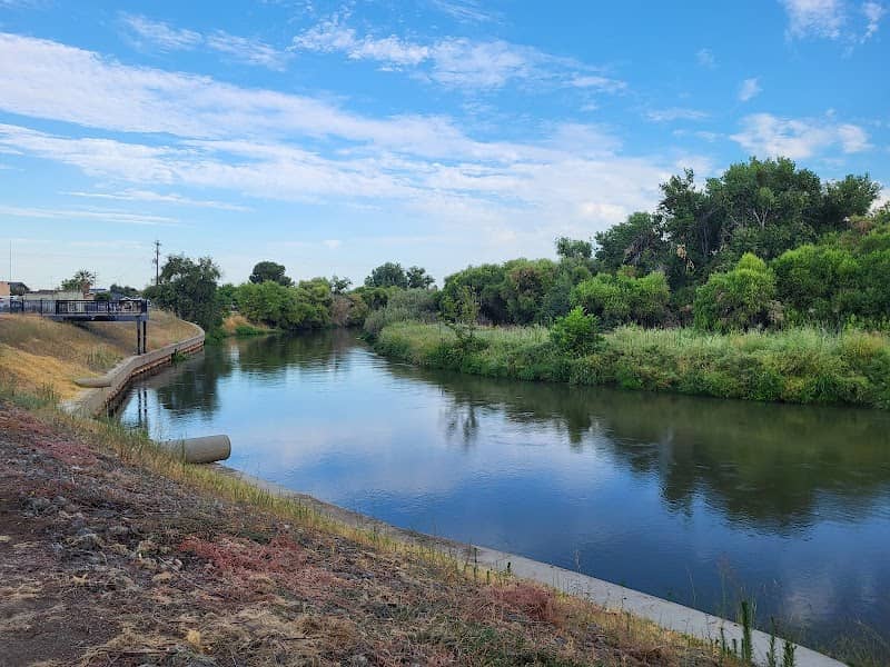 Riverside Park - Image 1