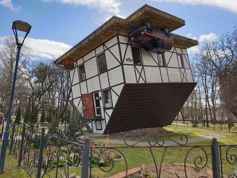 upside down house - Image 2