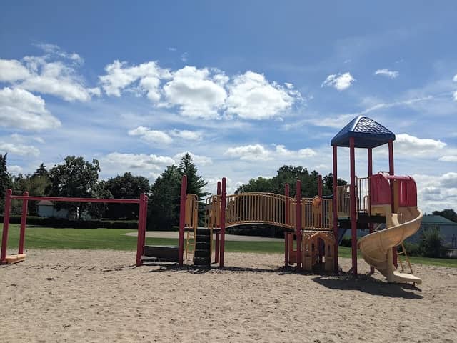 Morriston Meadows Park - Image 1