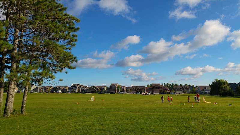 Hart Farm Park - Image 1