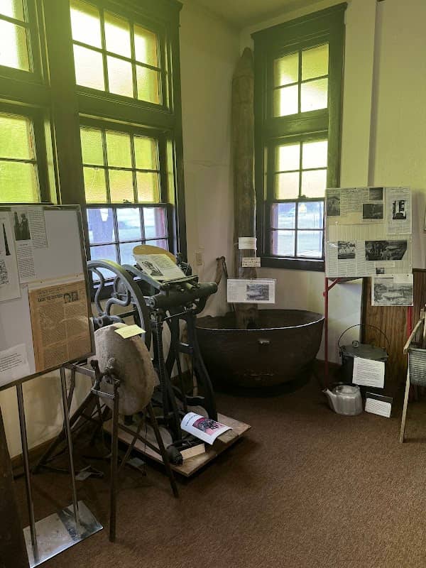 Coo-Y-Yah Museum - Image 1