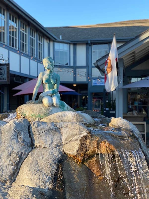 "The Little Mermaid" Fountain - Image 1