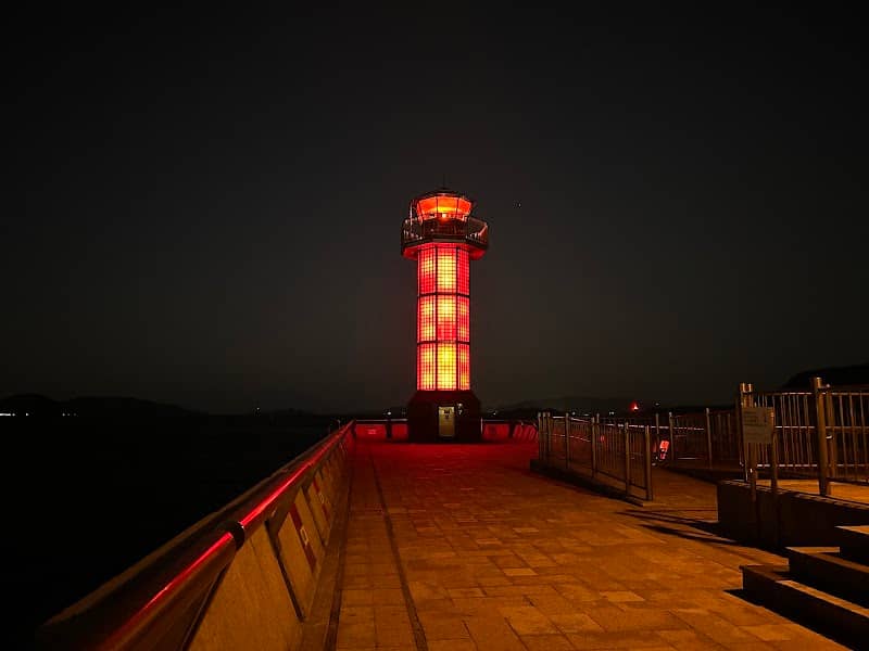 Takamatsu Harbor Tamamo Pier Lighthouse (Seto Shirube) - Image 2