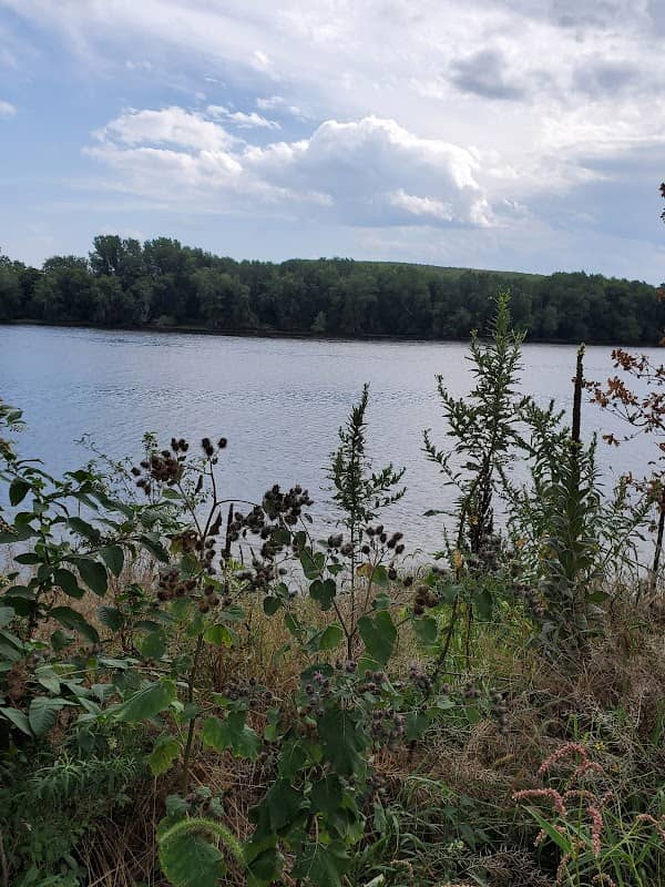Riverside Park - Image 1