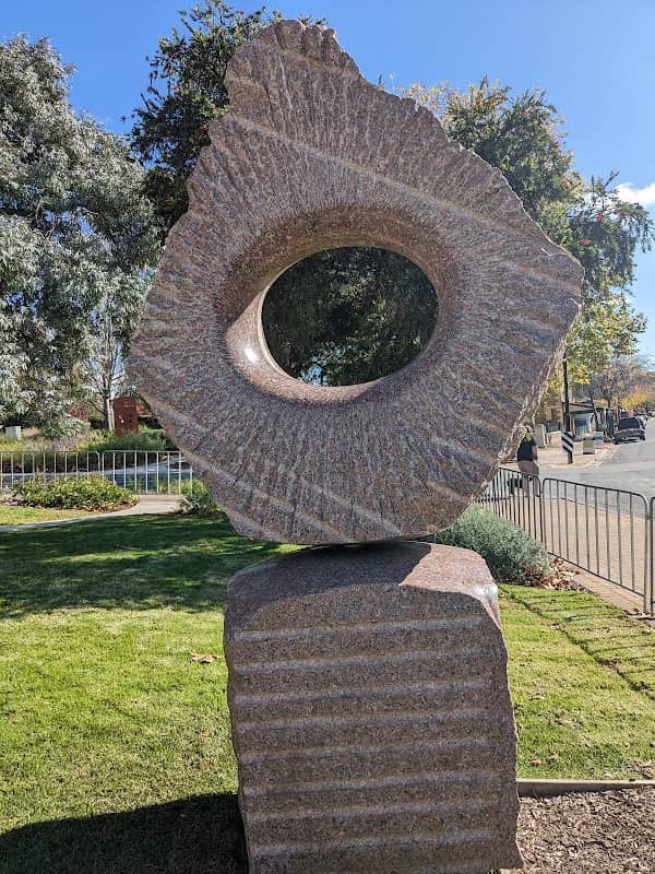 Adelaide hills sculpture Trail - Star Gate - Image 1