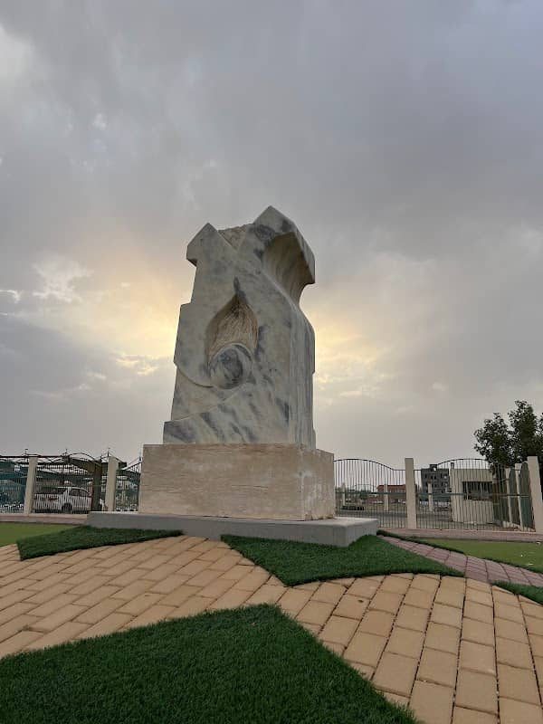 مجسم النحات طلال الطخيسTalalAltukhaesSculptor - Image 1