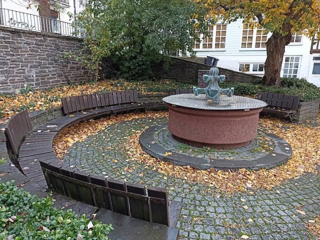 Kreuzblumenbrunnen - Image 1