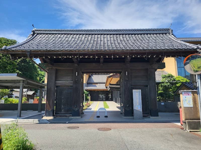 旧豊岡県庁正門 - Image 1