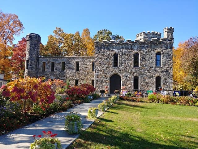 Winnekenni Castle - Image 1